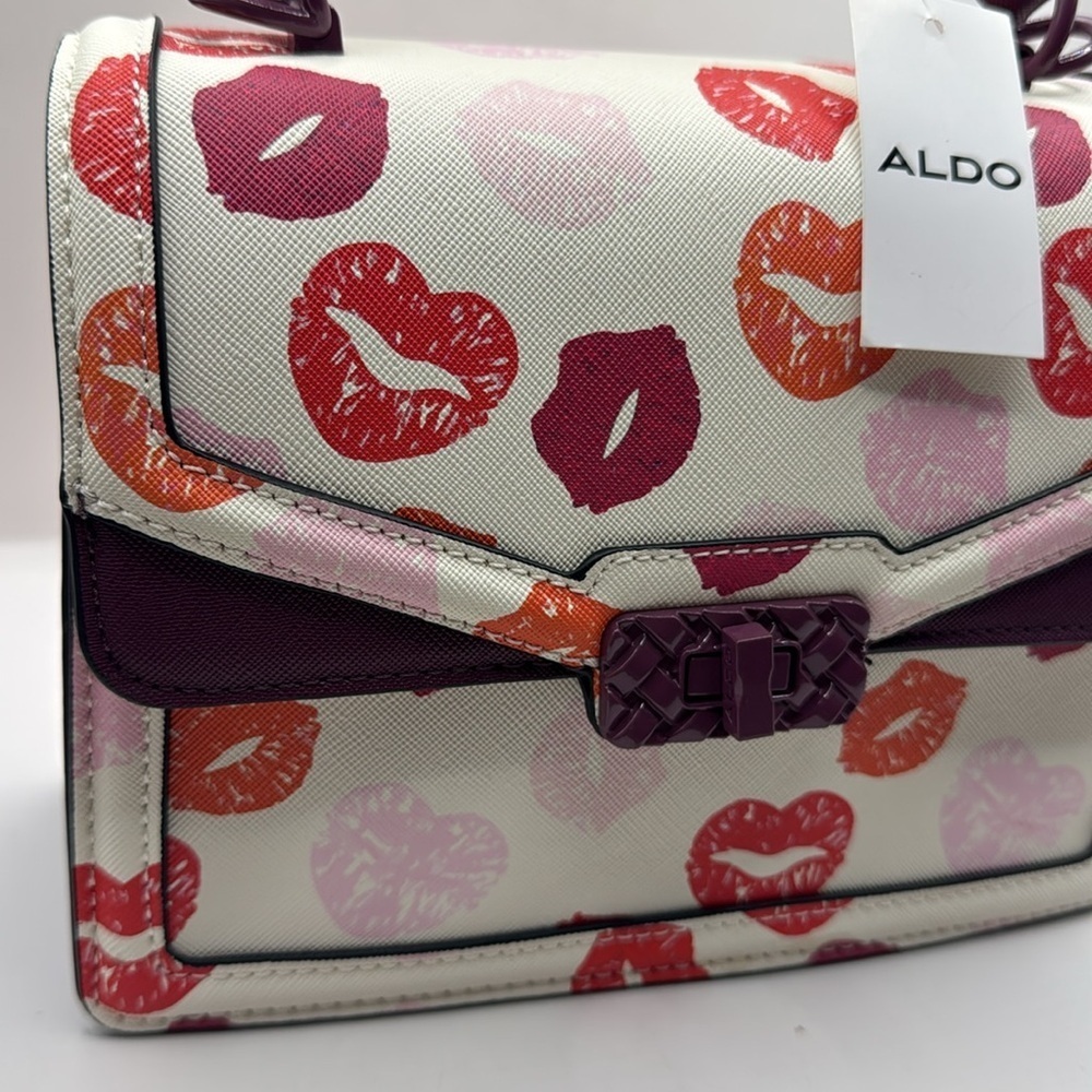 Aldo valentine kisses White and Red Satchel with Lip Print - Picture 4 of 11